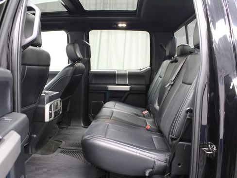 Used 2019 Ford F150 Lariat w/ Equipment Group 502A Luxury AWD/4WD image 17