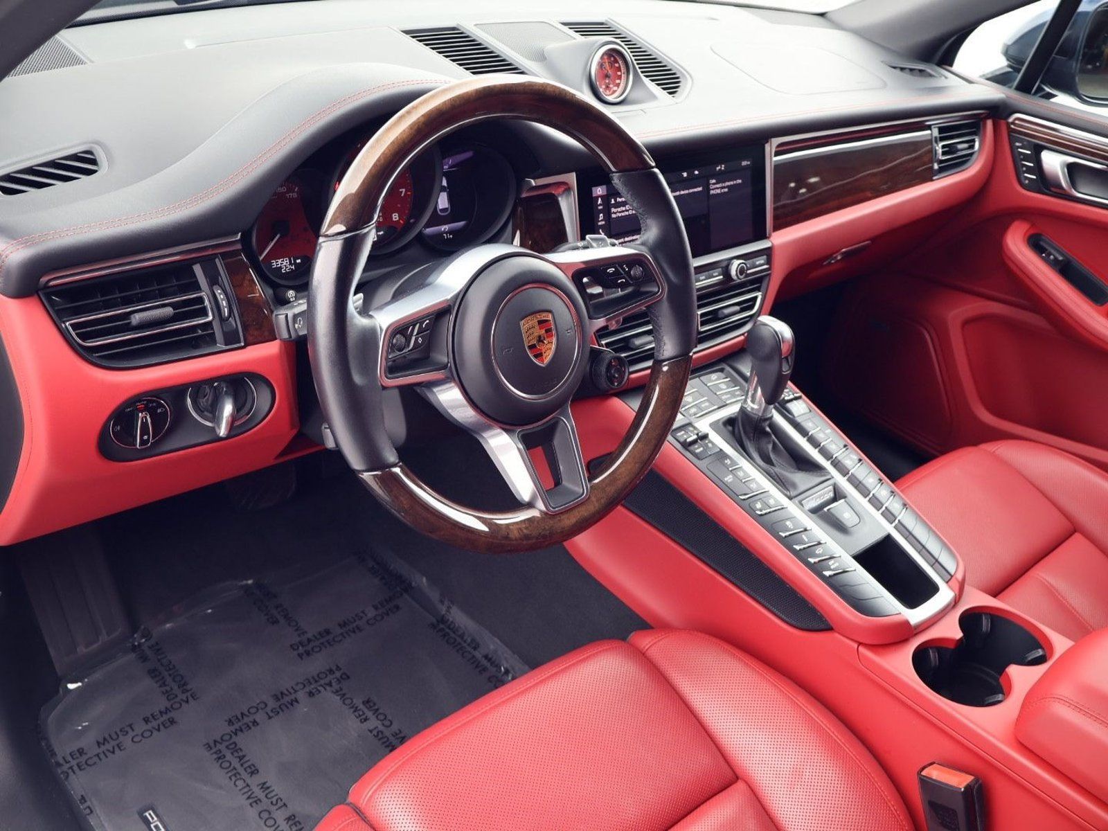 Certified 2020 Porsche Macan GTS AWD/4WD image 4