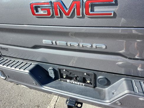 Used 2021 GMC Sierra 1500 AT4 w/ AT4 Value Package image 4
