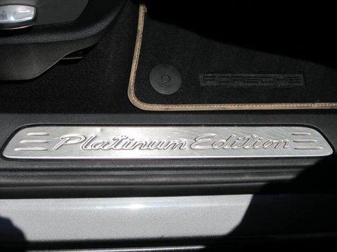 Used 2014 Porsche Cayenne Platinum Edition image 26