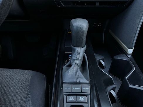 Used 2025 Toyota Camry LE image 23