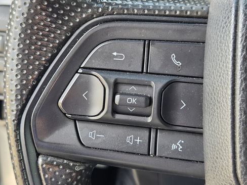 Used 2025 Toyota Tacoma SR5 AWD/4WD image 23
