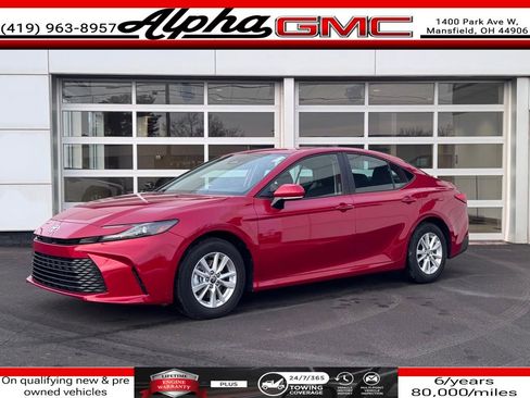 Used 2025 Toyota Camry LE image 1