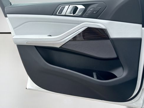 Used 2026 BMW X5 sDrive40i w/ Climate Comfort Package image 22