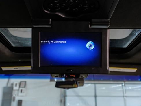 Used 2018 Cadillac Escalade ESV Platinum image 44