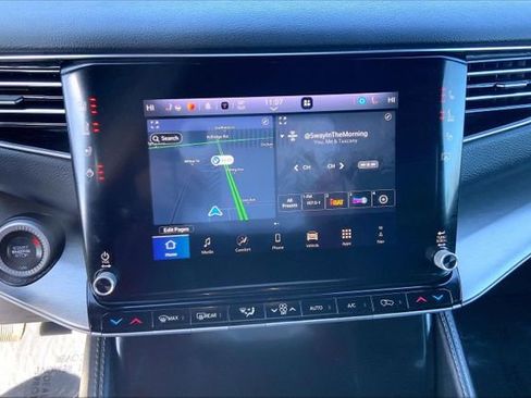 Used 2025 Jeep Wagoneer L Series II image 35