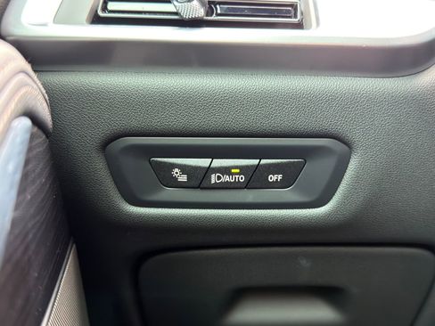 Certified 2025 BMW X5 xDrive40i w/ Executive Package image 21