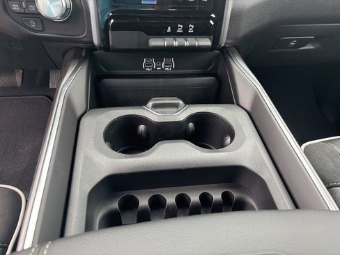 New 2026 RAM 1500 Laramie AWD/4WD image 25