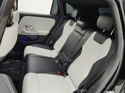 Used 2022 Mercedes-Benz GLA 35 AMG 4MATIC image 22