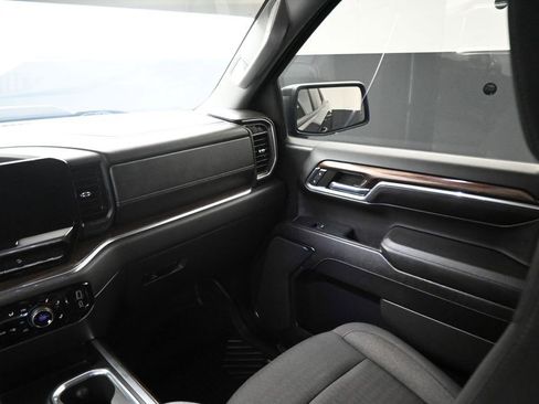 Used 2023 Chevrolet Silverado 1500 LT Trail Boss AWD/4WD image 14