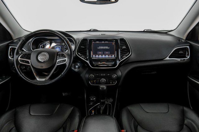 Used 2019 Jeep Cherokee Limited AWD/4WD image 12