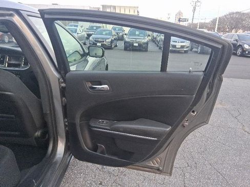 Used 2012 Dodge Charger SXT image 19