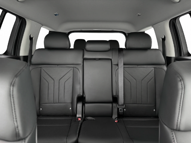 New 2025 Hyundai Santa Fe XRT AWD/4WD image 16