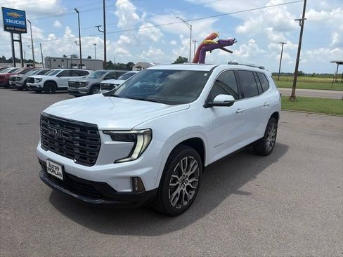 New 2026 GMC Acadia Denali Ultimate w/ LPO, Floor Liner Package AWD/4WD image 2