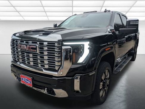 Used 2024 GMC Sierra 2500 Denali w/ Denali Reserve Package image 30
