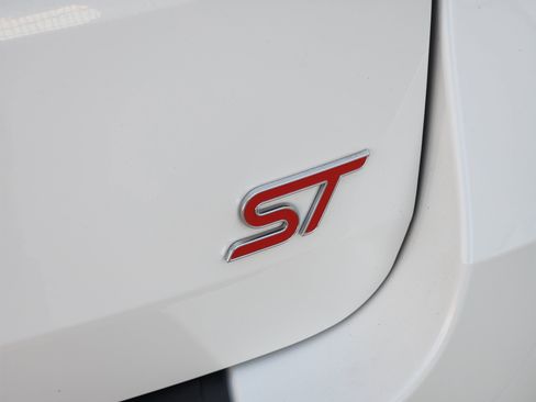 Used 2025 Ford Explorer ST w/ Sun And Sound Package image 11