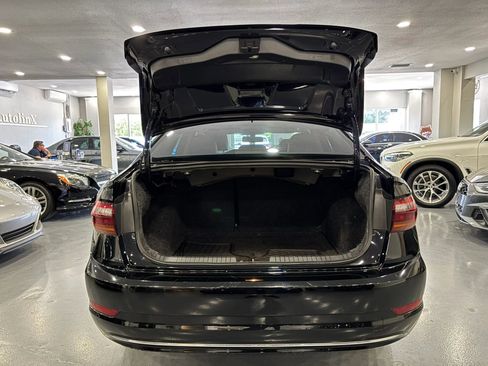 Used 2019 Volkswagen Jetta R-Line FWD image 37