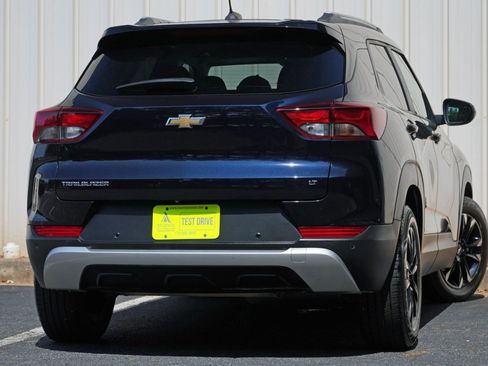 Used 2021 Chevrolet TrailBlazer LT FWD image 4