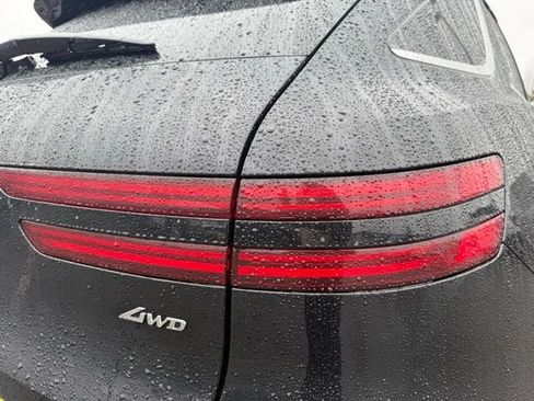 Used 2025 Genesis GV70 2.5T AWD/4WD image 11