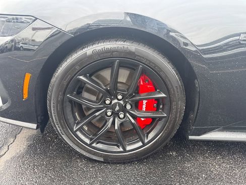 Used 2025 Ford Mustang GT Premium image 16