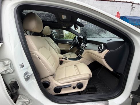 Used 2016 Mercedes-Benz GLA 250 image 34