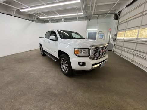 Used 2019 GMC Canyon Denali image 8