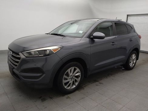 Used 2017 Hyundai Tucson SE image 2