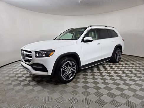 Certified 2026 Mercedes-Benz GLS 450 4MATIC image 4