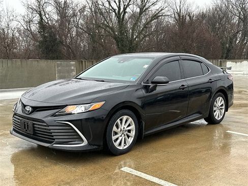 Used 2021 Toyota Camry LE w/ Cold Weather Package image 2