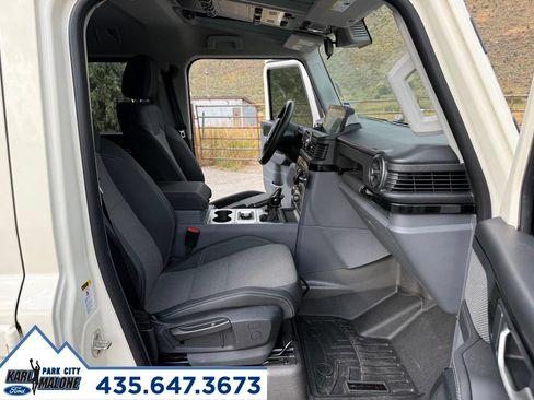 Used 2024 INEOS Grenadier AWD/4WD image 32