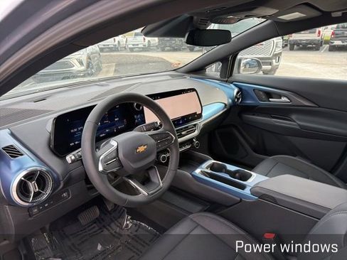 Used 2025 Chevrolet Equinox EV LT w/ Convenience Package image 21