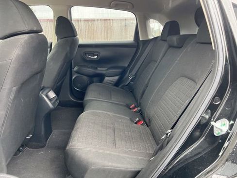 Used 2023 Honda HR-V LX image 13