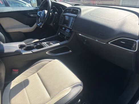 Used 2017 Jaguar F-PACE R-Sport AWD/4WD image 39