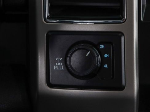 Used 2020 Ford F250 Lariat w/ Lariat Value Package image 22