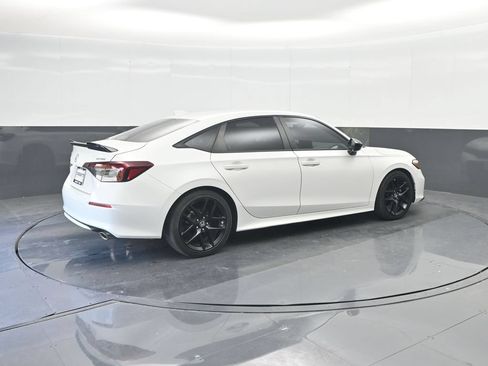 Used 2025 Honda Civic Sport image 15