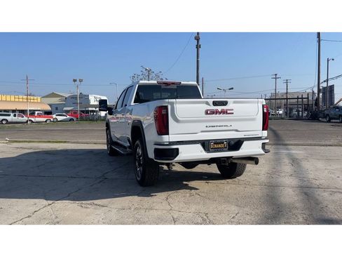 New 2026 GMC Sierra 2500 Denali w/ Denali Reserve Package AWD/4WD image 9