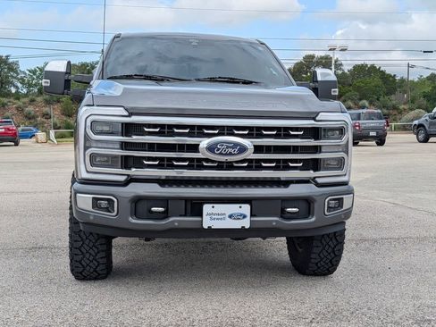 Certified 2023 Ford F250 Platinum w/ Tremor Off-Road Package AWD/4WD image 3