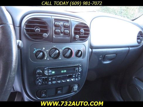 Used 2005 Chrysler PT Cruiser Limited image 11