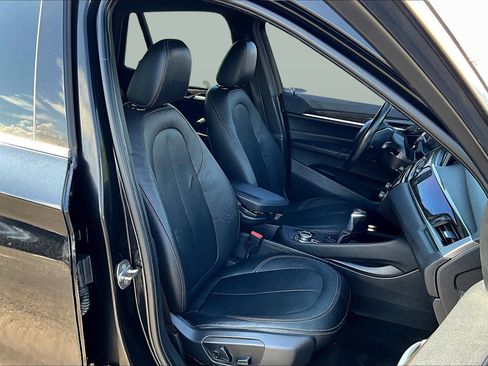 Used 2017 BMW X1 xDrive28i image 7