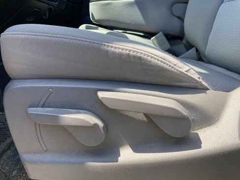 Used 2019 Chevrolet Silverado 1500 Custom w/ Custom Convenience Package AWD/4WD image 10