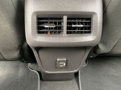 Used 2024 Chevrolet Equinox LT AWD/4WD image 30