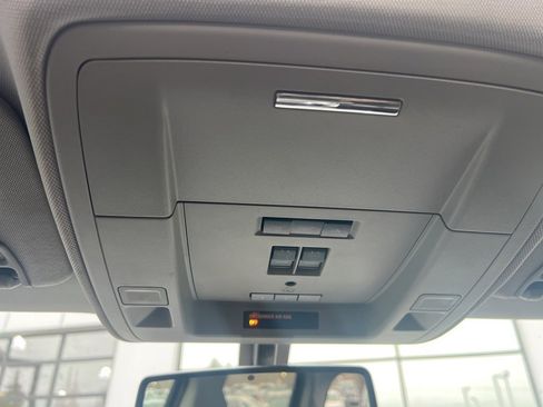 Used 2018 GMC Sierra 1500 SLT w/ SLT Premium Package image 11