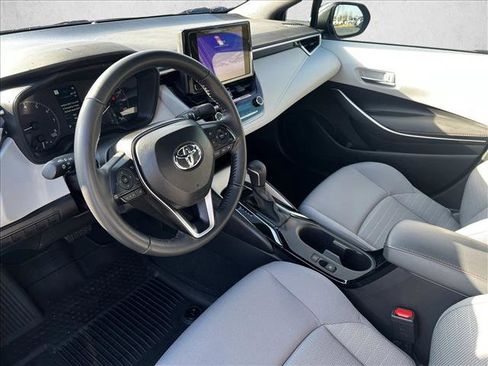 Certified 2025 Toyota Corolla SE image 9