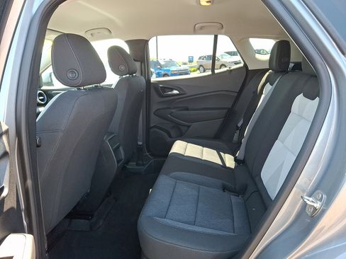 Certified 2024 Chevrolet Trax LS w/ LS Convenience Package FWD image 11