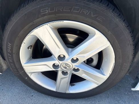 Used 2014 Toyota Camry SE image 11