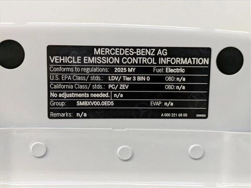 New 2025 Mercedes-Benz EQB 300 4MATIC image 19