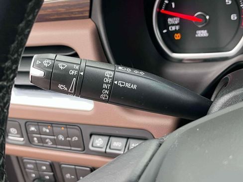 Used 2021 Chevrolet Suburban High Country AWD/4WD image 39