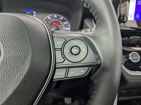 Certified 2024 Toyota Corolla Cross LE FWD image 19