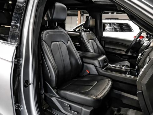 Used 2021 Ford Expedition Limited image 28