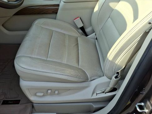 Used 2020 GMC Yukon Denali w/ Denali Ultimate Package AWD/4WD image 23
